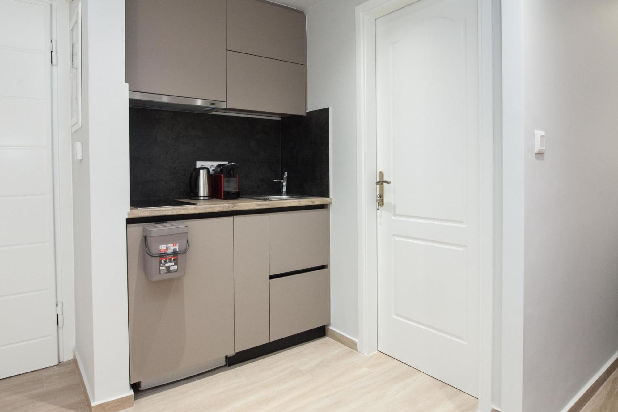 Petralona Gem Hotel-Style Studio With Balcony Афіни Екстер'єр фото