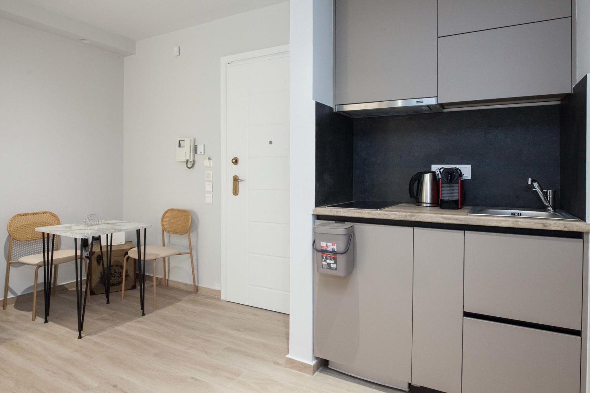 Petralona Gem Hotel-Style Studio With Balcony Афіни Екстер'єр фото